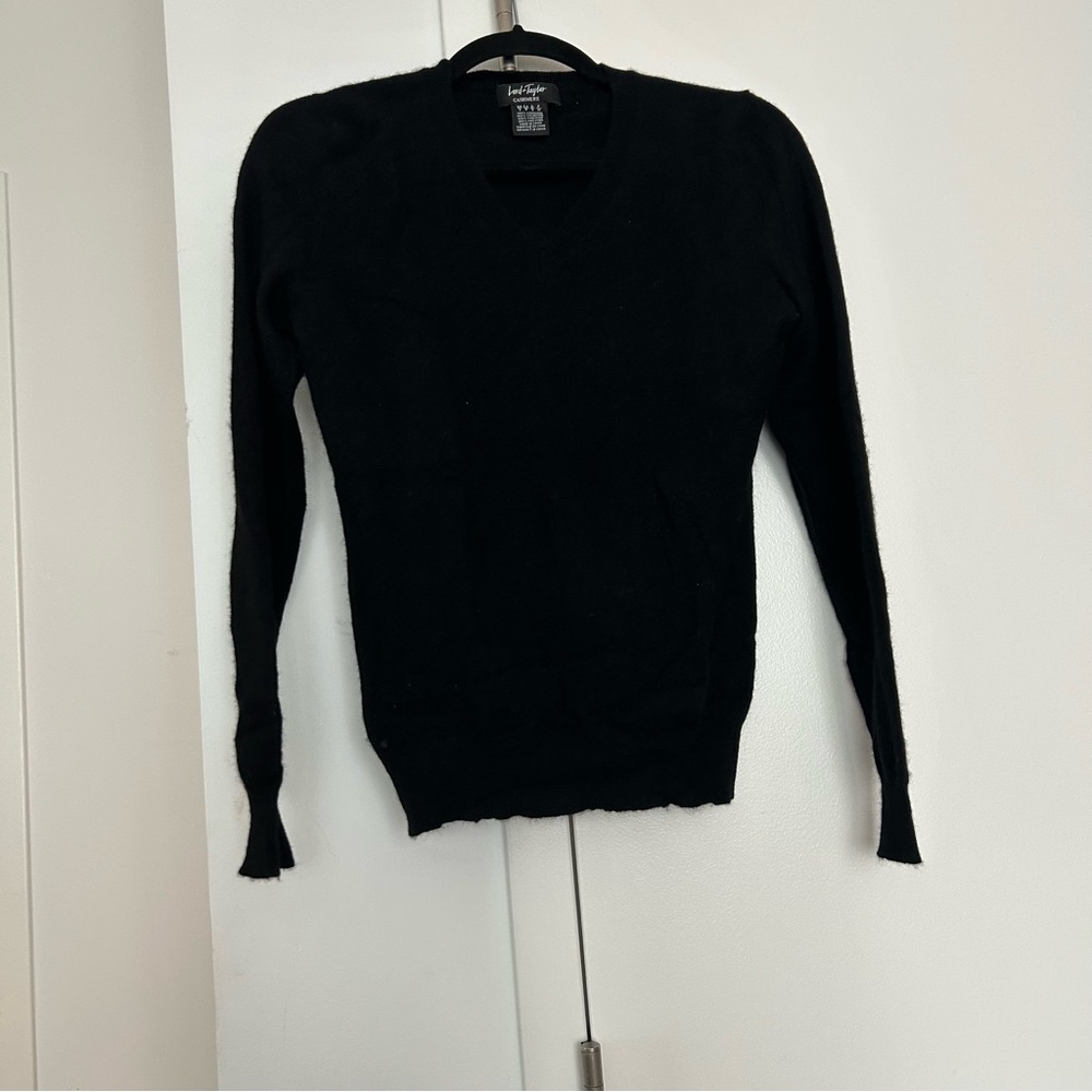 Lord & Taylor Black V-Neck Women's 100% Cashmere Sweater